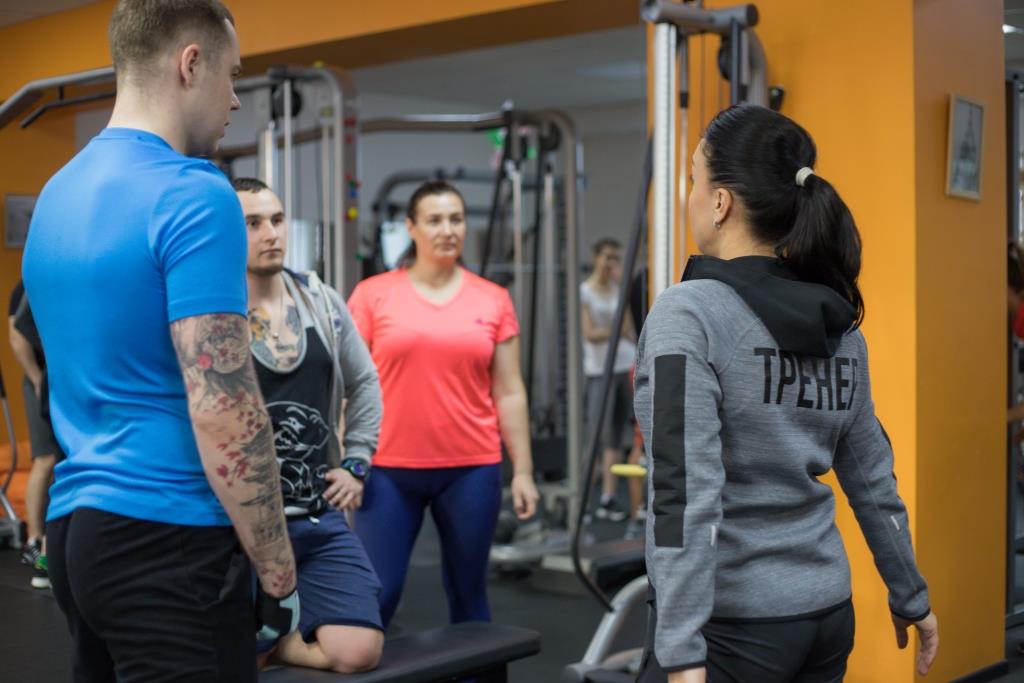 Практика инструкторов в тренажерном зале