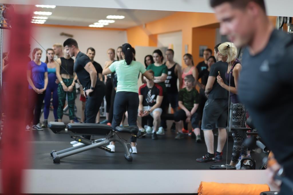 Практика  Персональных тренеров в тренажерном зале